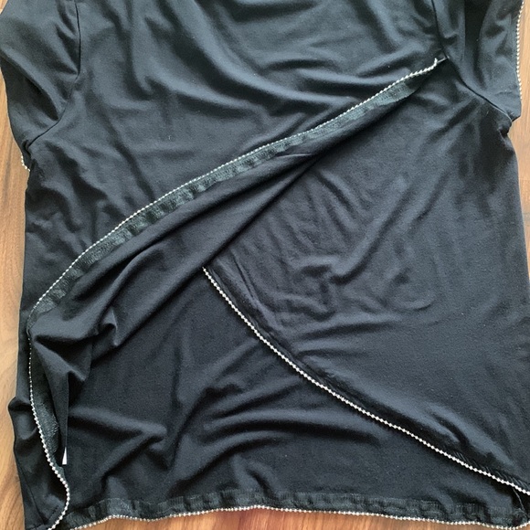 SOLD - no longer available Dex Black Split Back Tshirt metal detail - size L - Picture 5 of 6